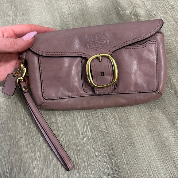 Coach Bleecker Lilac Purple Leather Buckle Wristlet Pouch Wallet Clutch - Picture 1 of 6